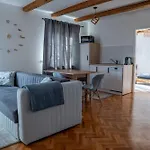 Middle Penthouse
